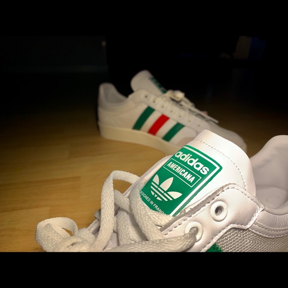 *NEW*Adidas Americana Low Size 9.6 - Picture 2 of 7